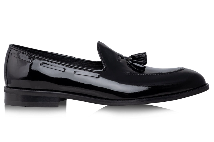 buty-czarne-mokasyny-lakierowane-01.jpg