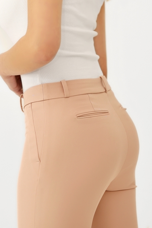 garnitur damski beżowy AGA